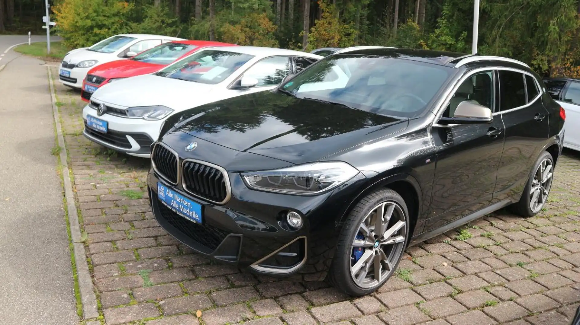 BMW X2 M xDrive M35 i Schwarz - 2