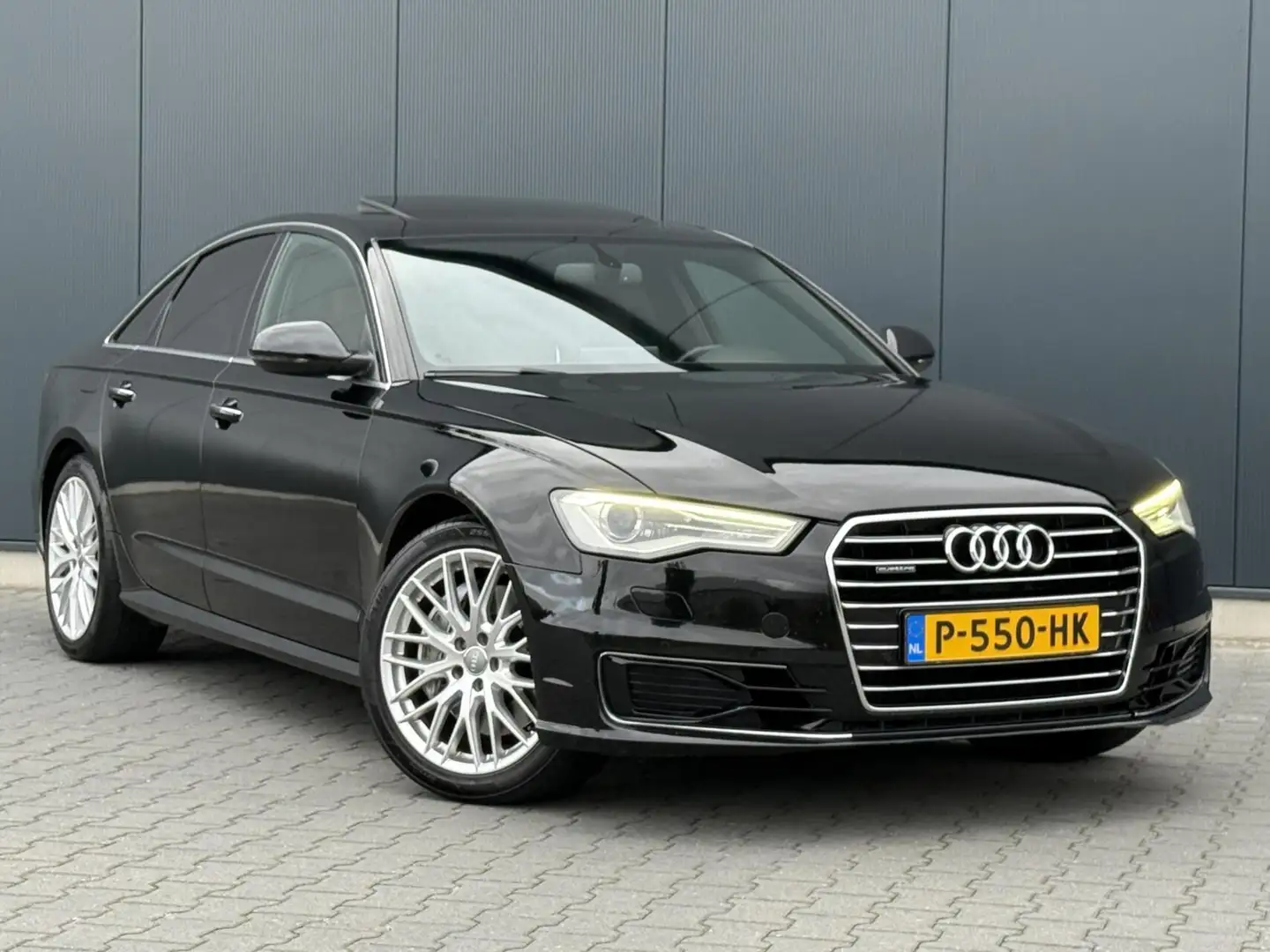 Audi A6 Limousine 3.0 TFSI quattro Sport Edition Zwart - 2