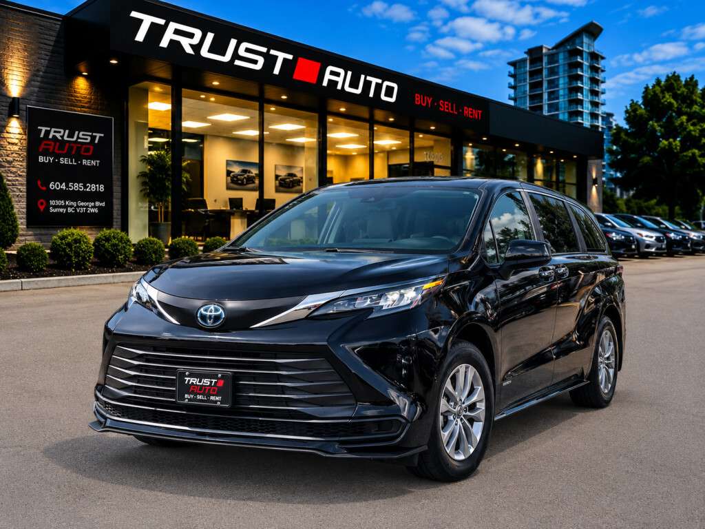 2026 Toyota Sienna LE HYBRID