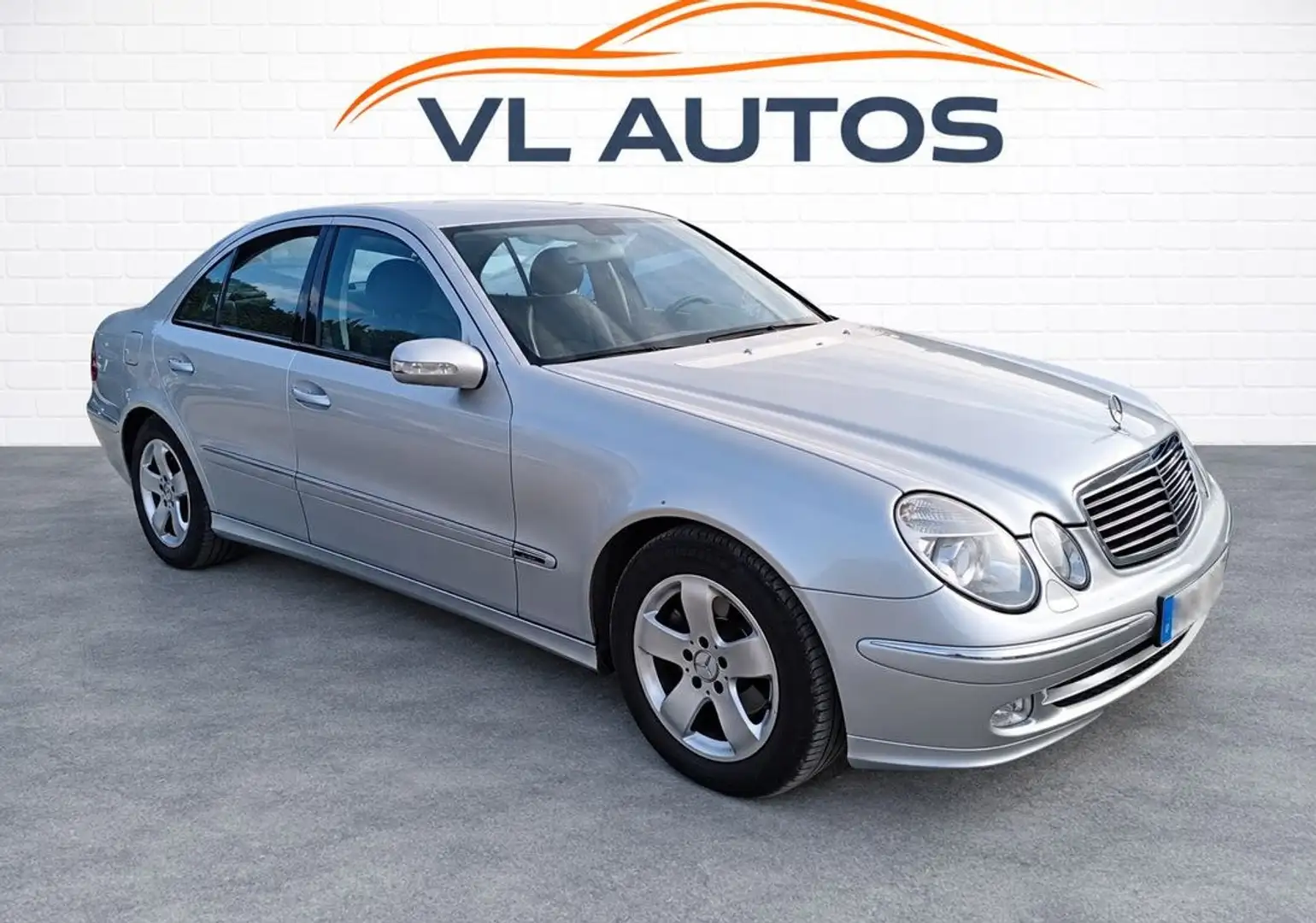 Mercedes-Benz E 270 Mercedes 270 CDI BVA 1ère main Année 2004 Grau - 1
