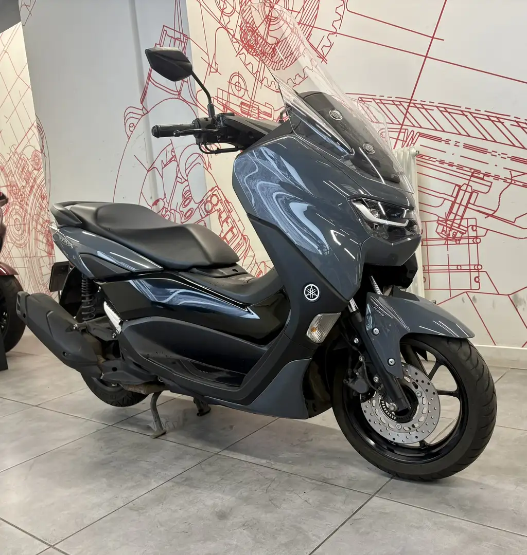 Yamaha NMAX Gris - 1