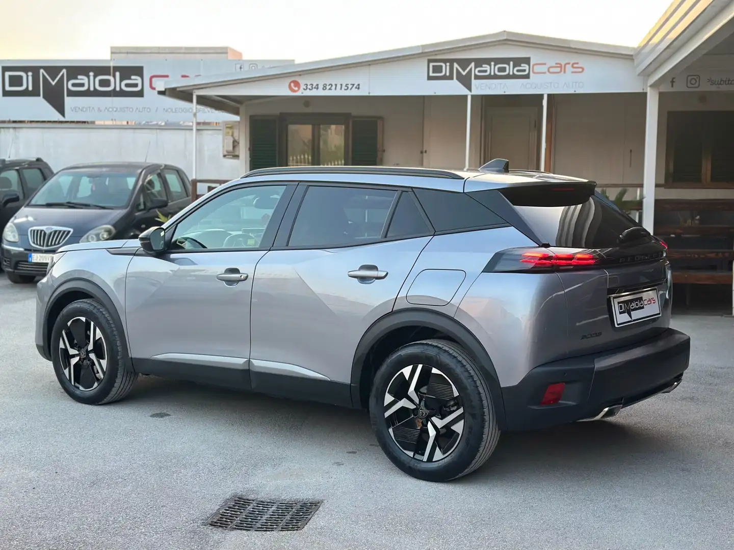Peugeot 2008 PureTech 130 S&S EAT8 Allure Gris - 2