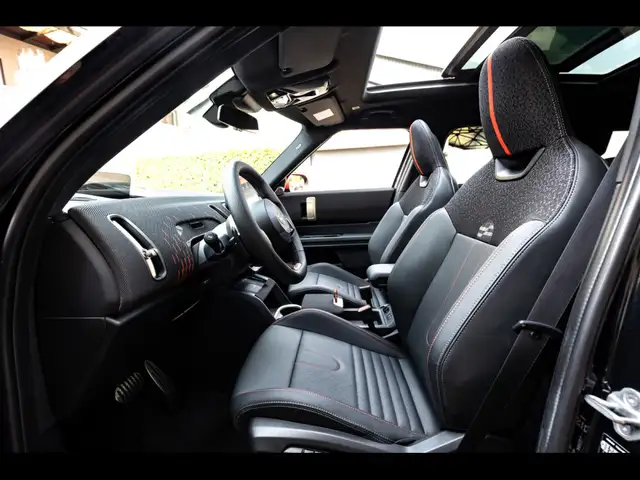 Mini Countryman view 12