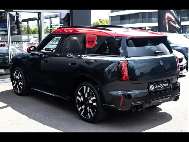 Mini Countryman view 3