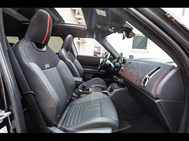 Mini Countryman view 13