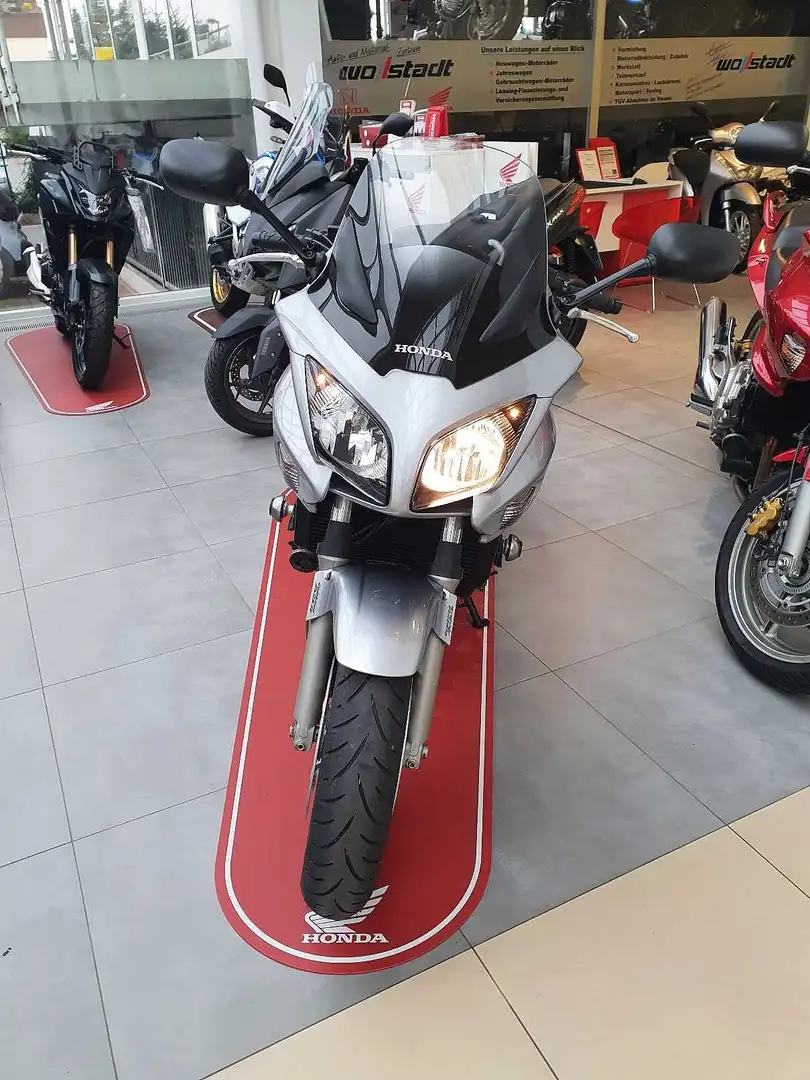 Honda CBF 1000 silber 7.600 km Plateado - 1