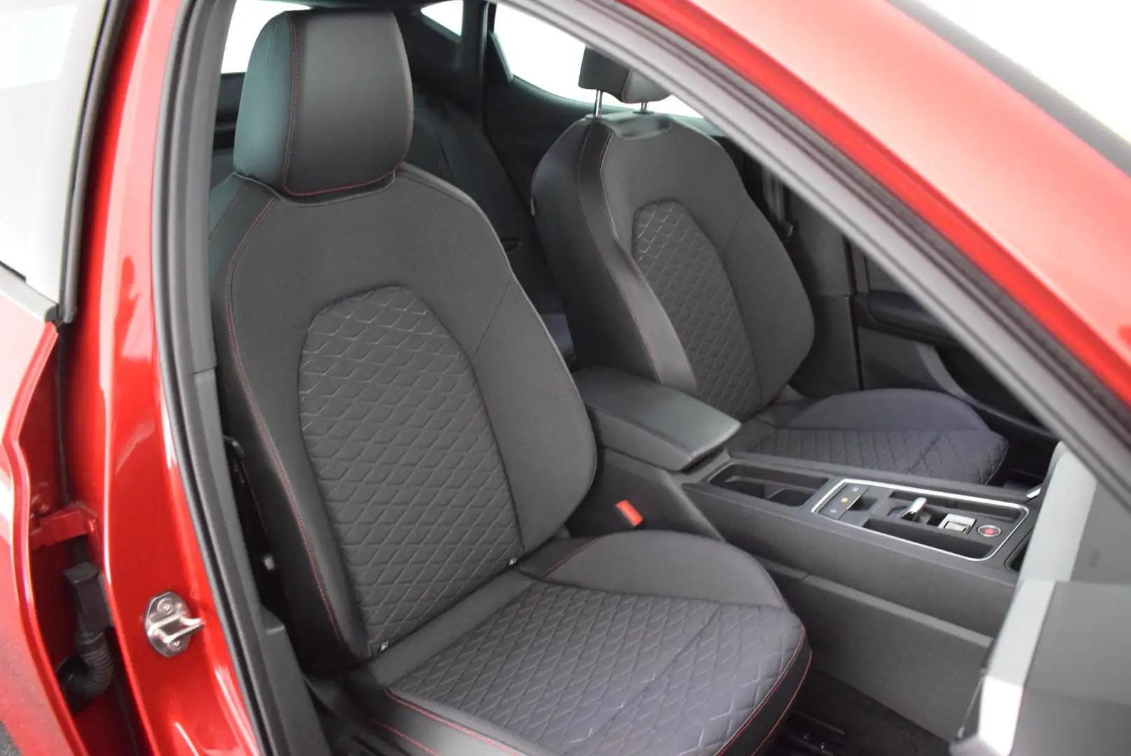 SEAT Leon 1.4 TSI 204pk eHybrid PHEV FR Camera Keyless Stoel Rood - 2