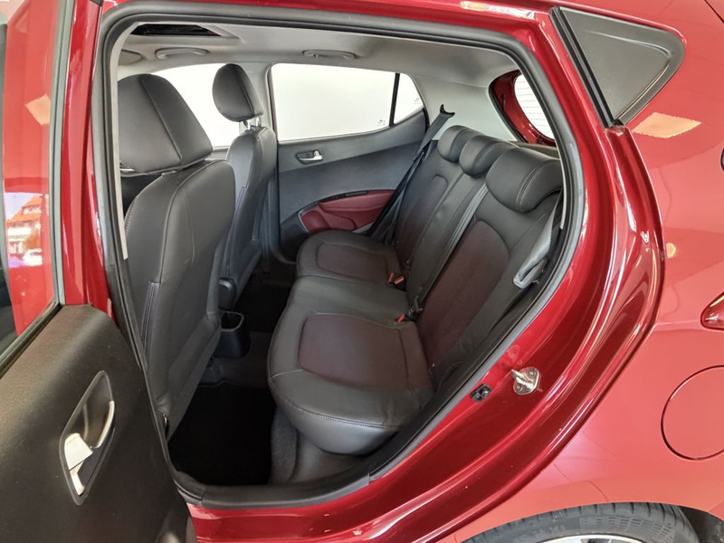 Hyundai i10 1.2 Style + Schiebedach + PDC + Winterräder — photo 8