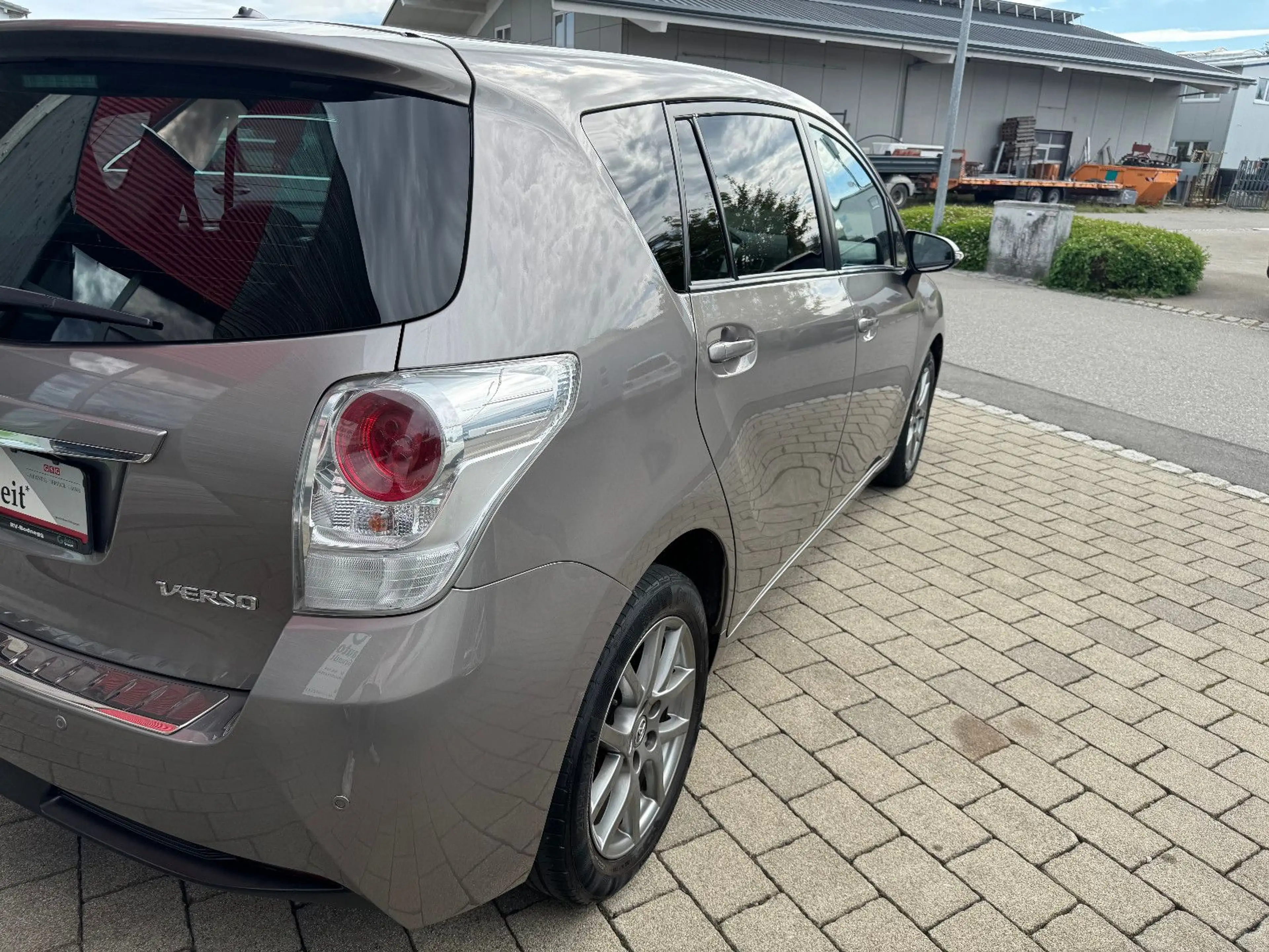 Toyota Verso Executive Panorama Navi Xenon — photo 6