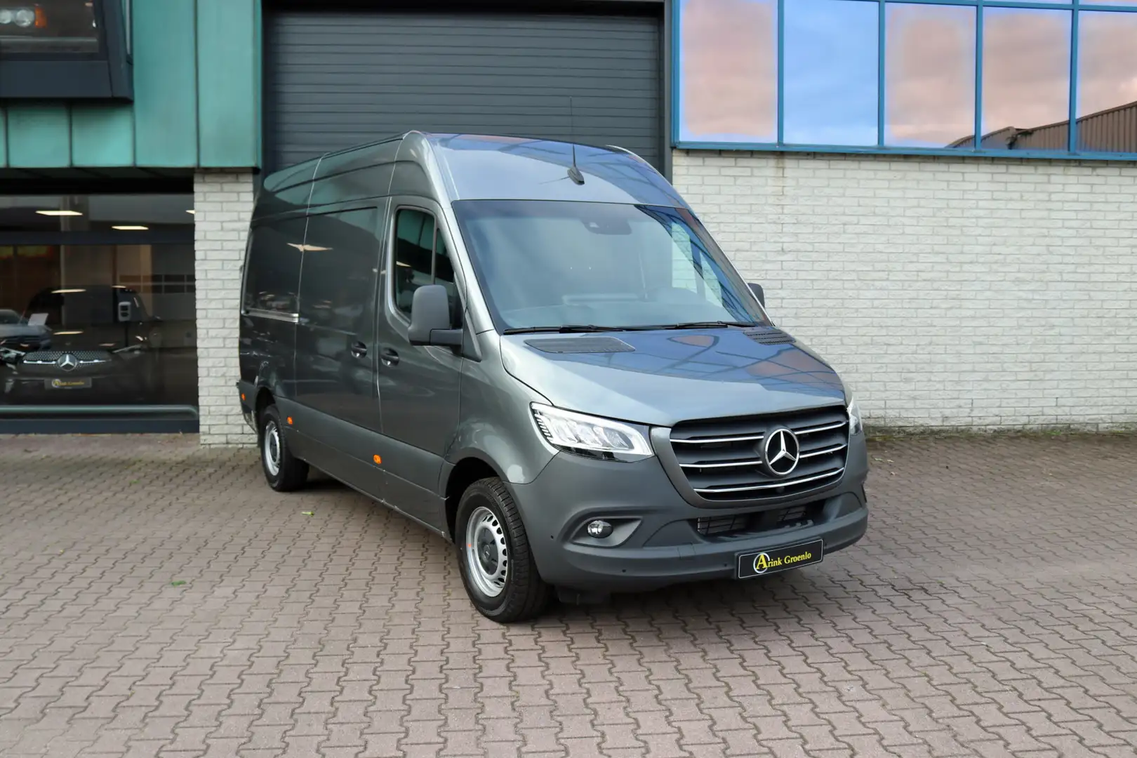 Mercedes-Benz Sprinter 317 CDI L2H2 BPM vrij 360° ALARM KL3 DISTRONIC MBU Gris - 1