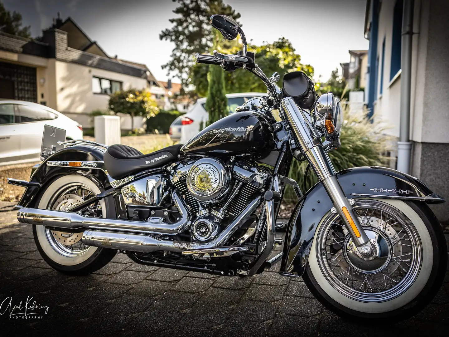 Harley-Davidson Deluxe FLDE / Milwaukee-Eight 107 Schwarz - 1