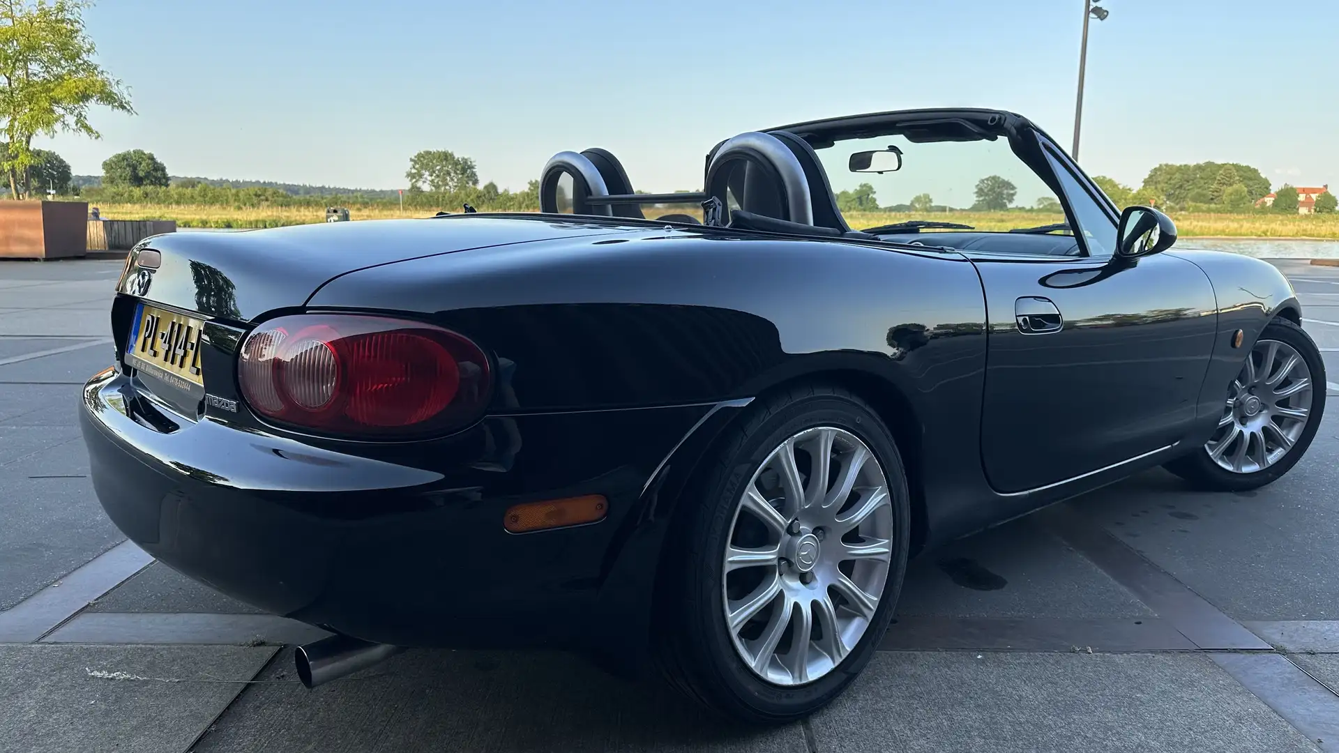 Mazda MX-5 1.8 SVT Dynamic, 6bak Zwart - 2