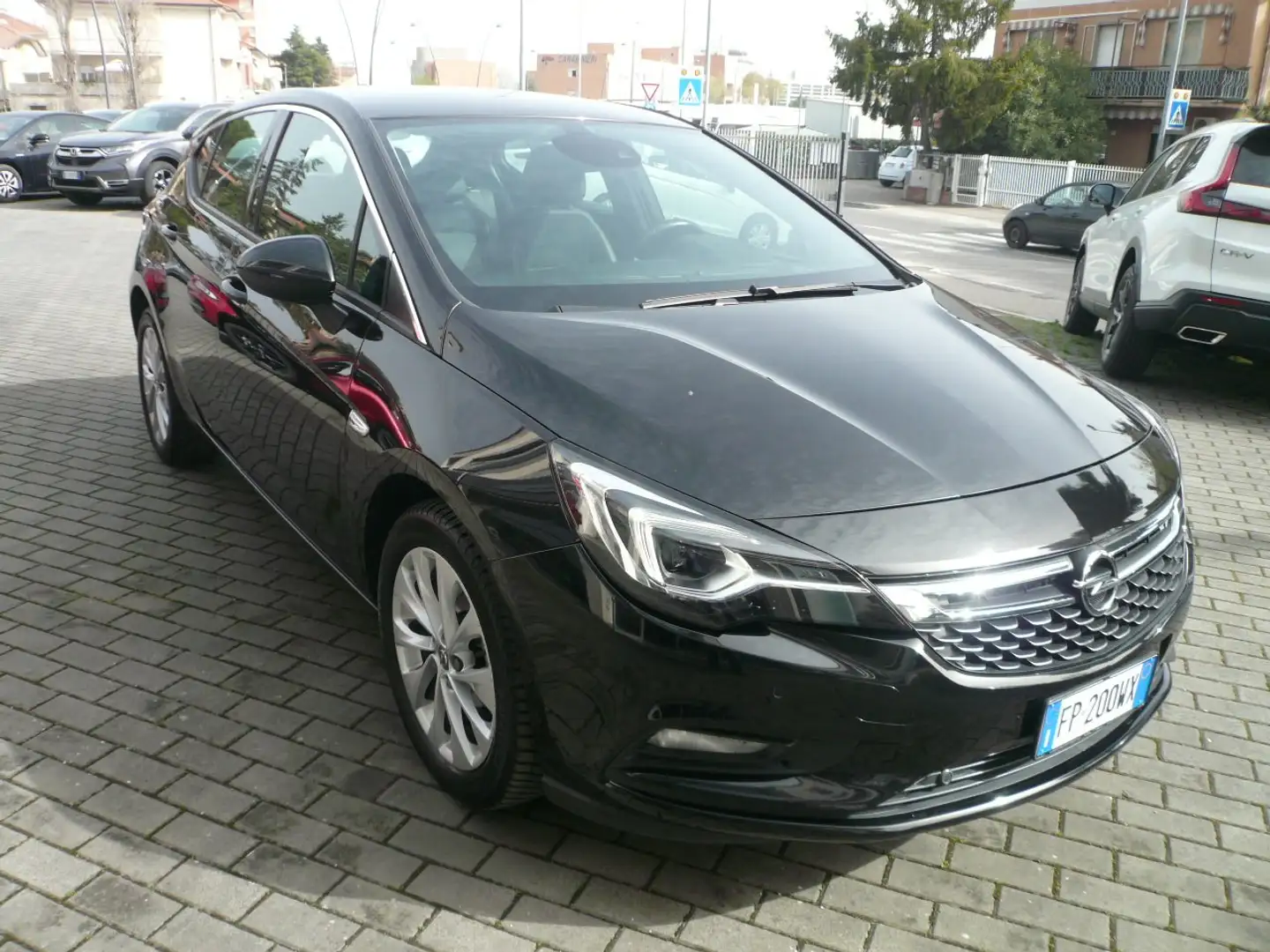 Opel Astra Astra 5p 1.4 t Dynamic ecoM 110cv Černá - 1