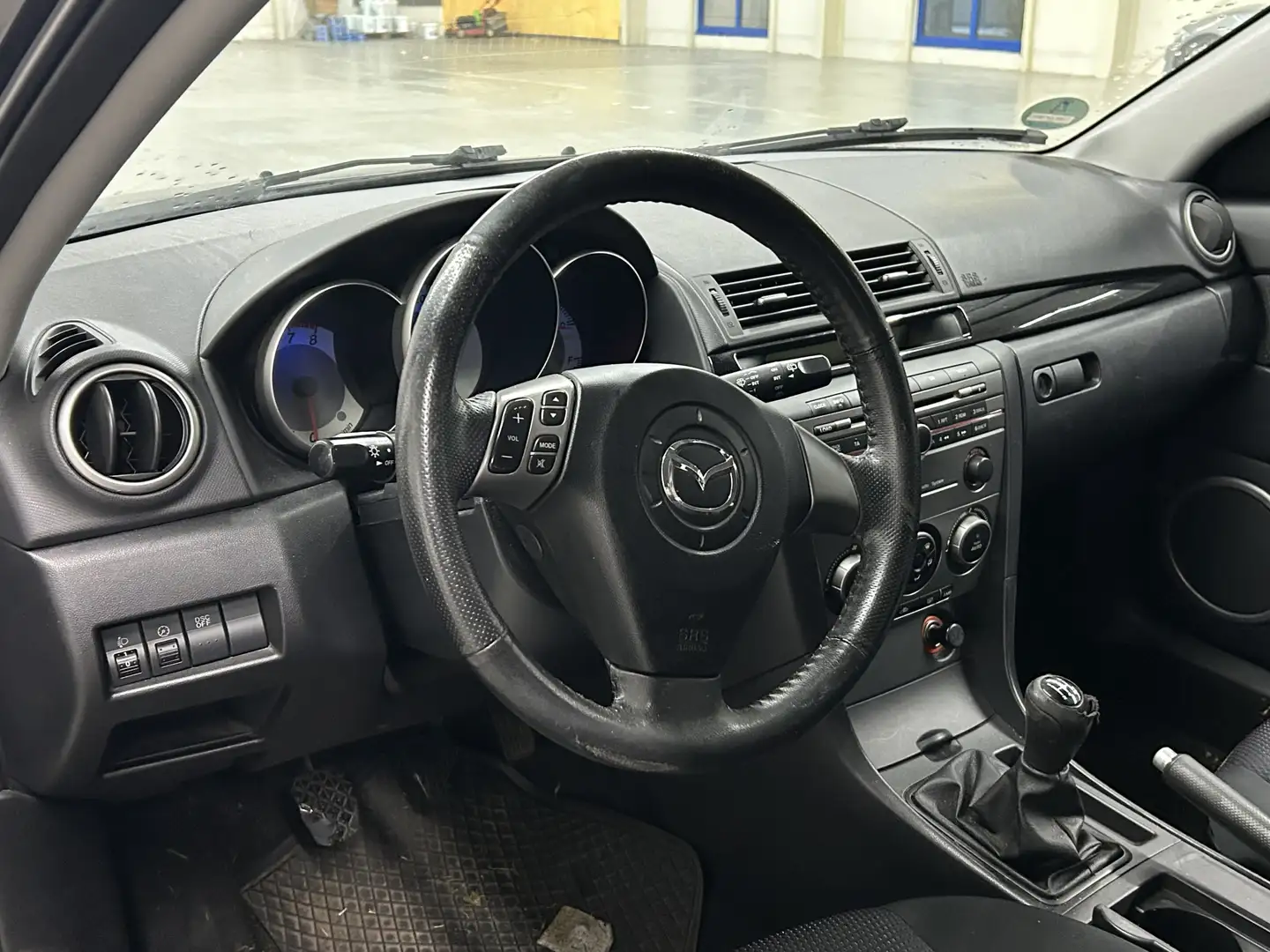 Mazda 3 1.6 Sport Active I.Hand Klima Gris - 2