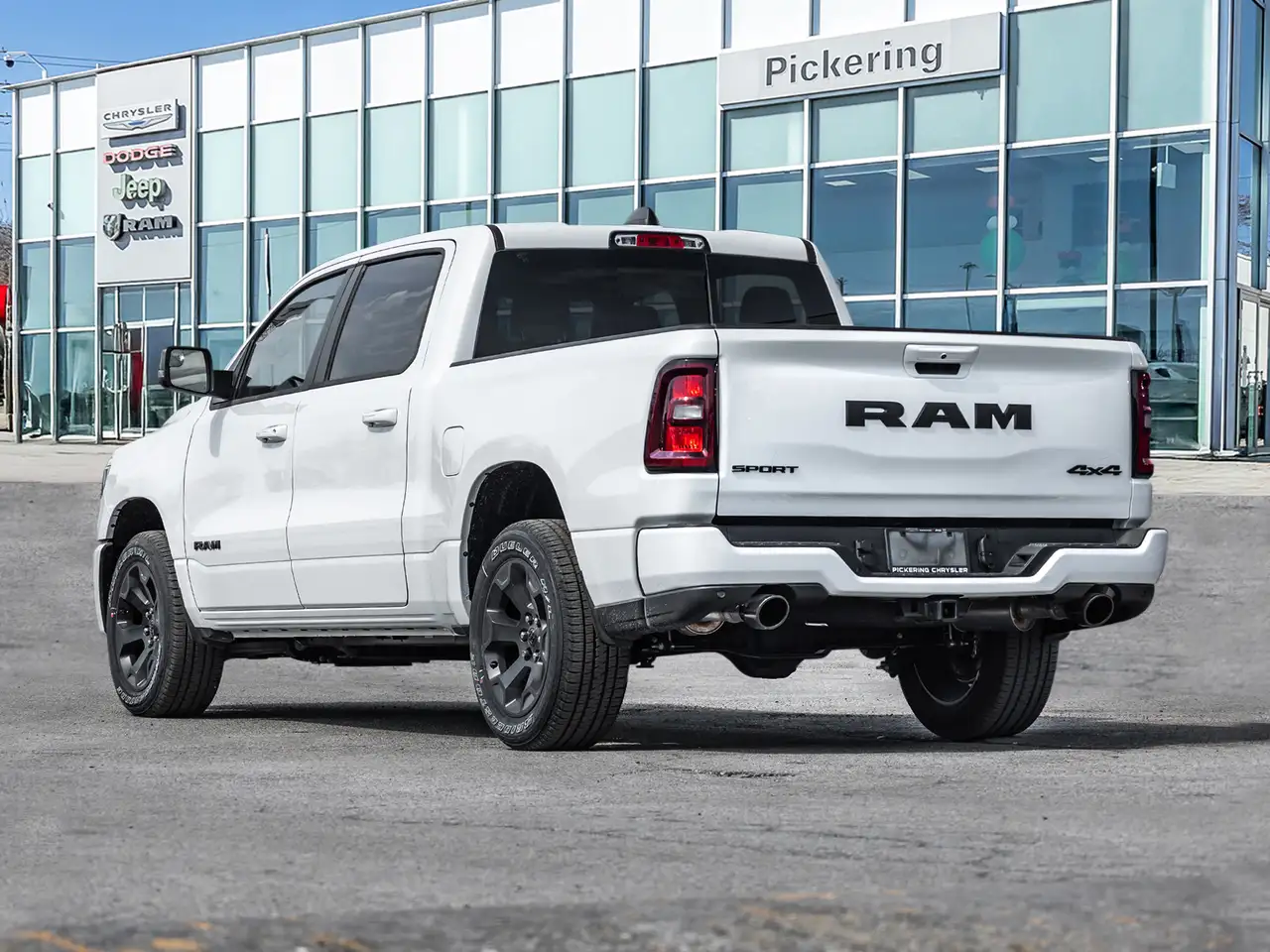 RAM 1500 снимка RAM 1500
