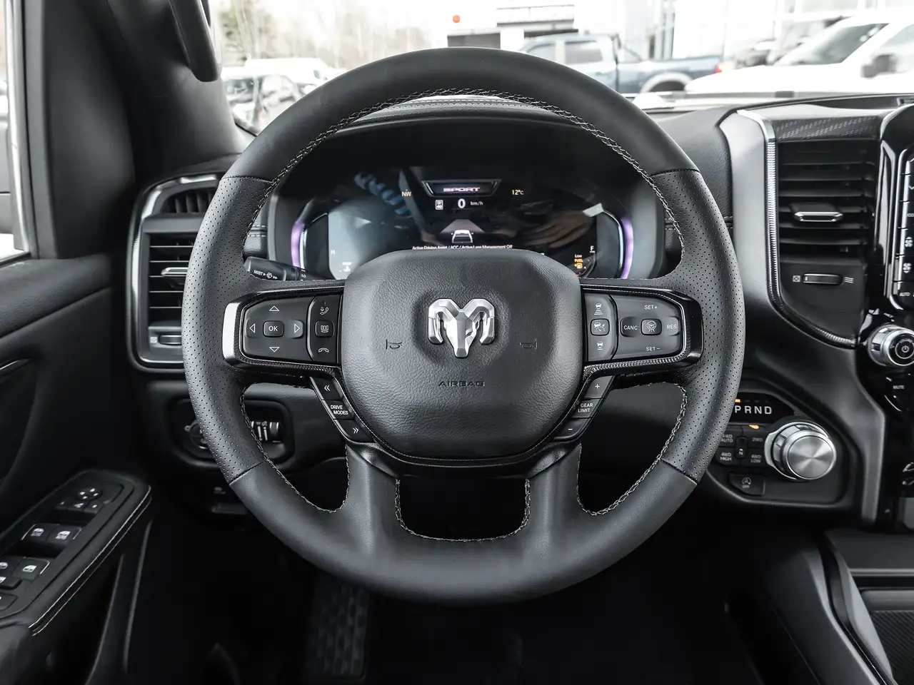 RAM 1500 снимка RAM 1500