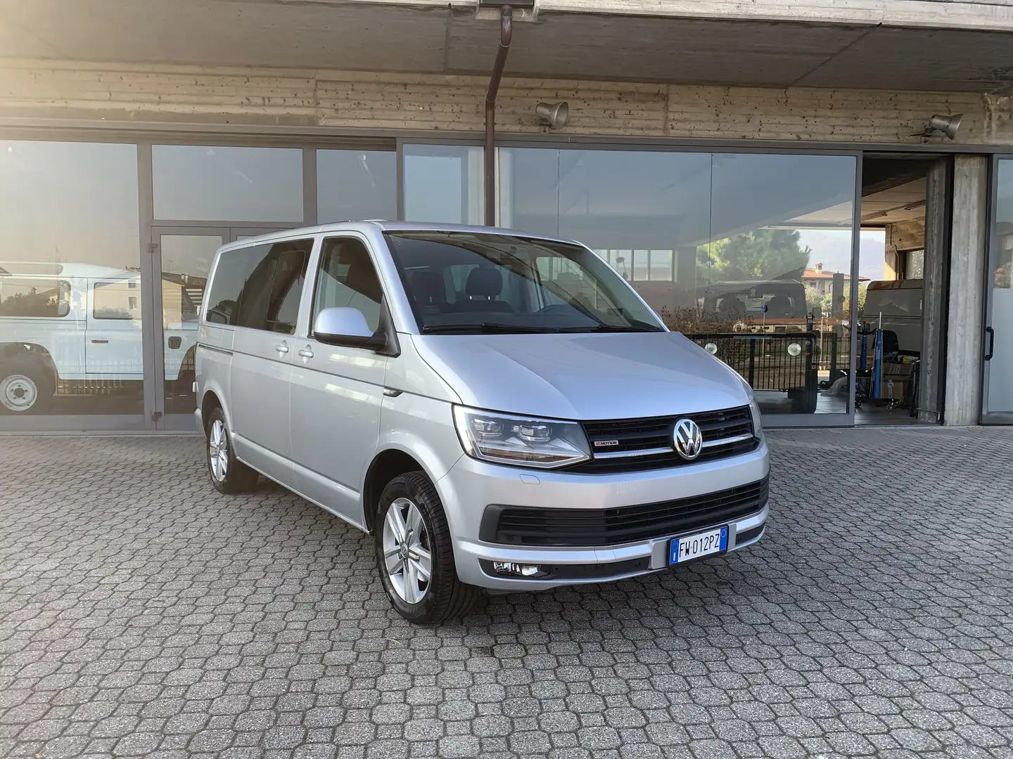 Volkswagen T6 Caravelle 4 Motion - 1