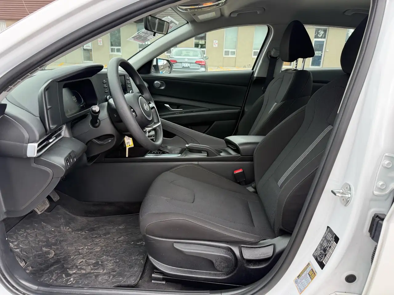 Hyundai ELANTRA fotografie Hyundai ELANTRA