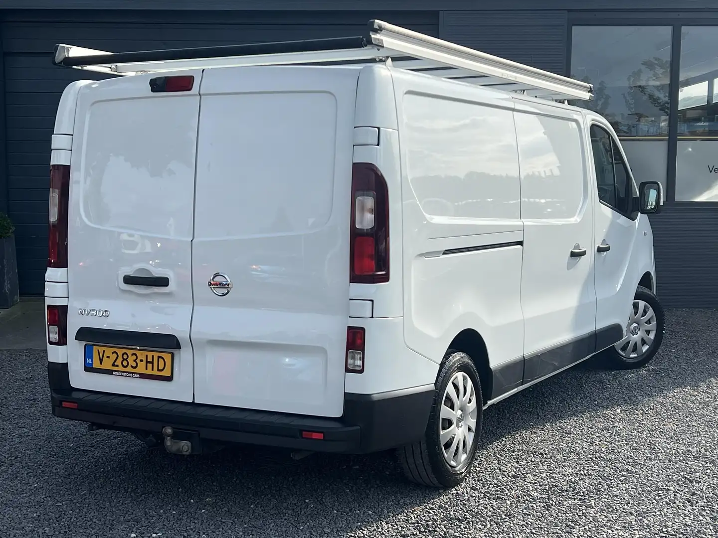 Nissan NV300 1.6 dCi 120 L2H1 Optima 3 Zitplaatsen,Navi,Trekhaa Wit - 2