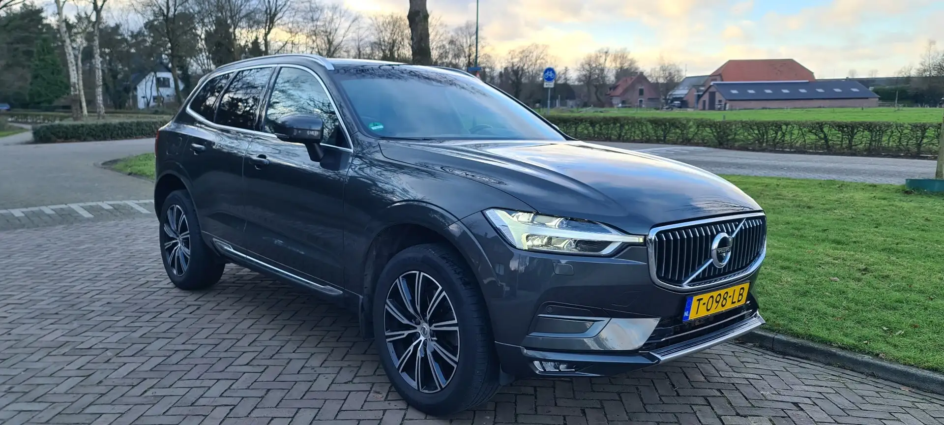 Volvo XC60 XC60 2.0 T6 AWD Inscr. Polestar 326PK Luchtvering Grey - 2