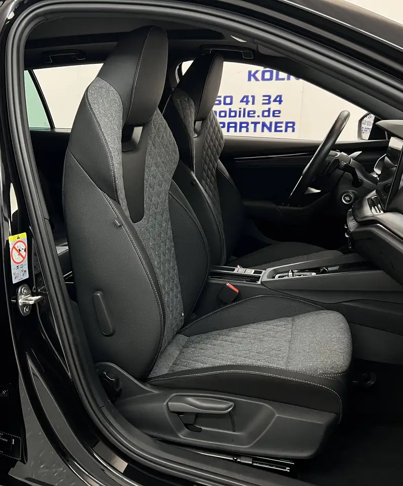 Skoda Octavia COMBI 2.0 TSI SPORTLINE 4x4 204 PS PANORAMA-SCHIEBEDACH HEAD-UP NAVIGATIONSSYSTEM RÜCKFAHRKAMERA WINTER-PAKET Euro 6e, миниатюра 19