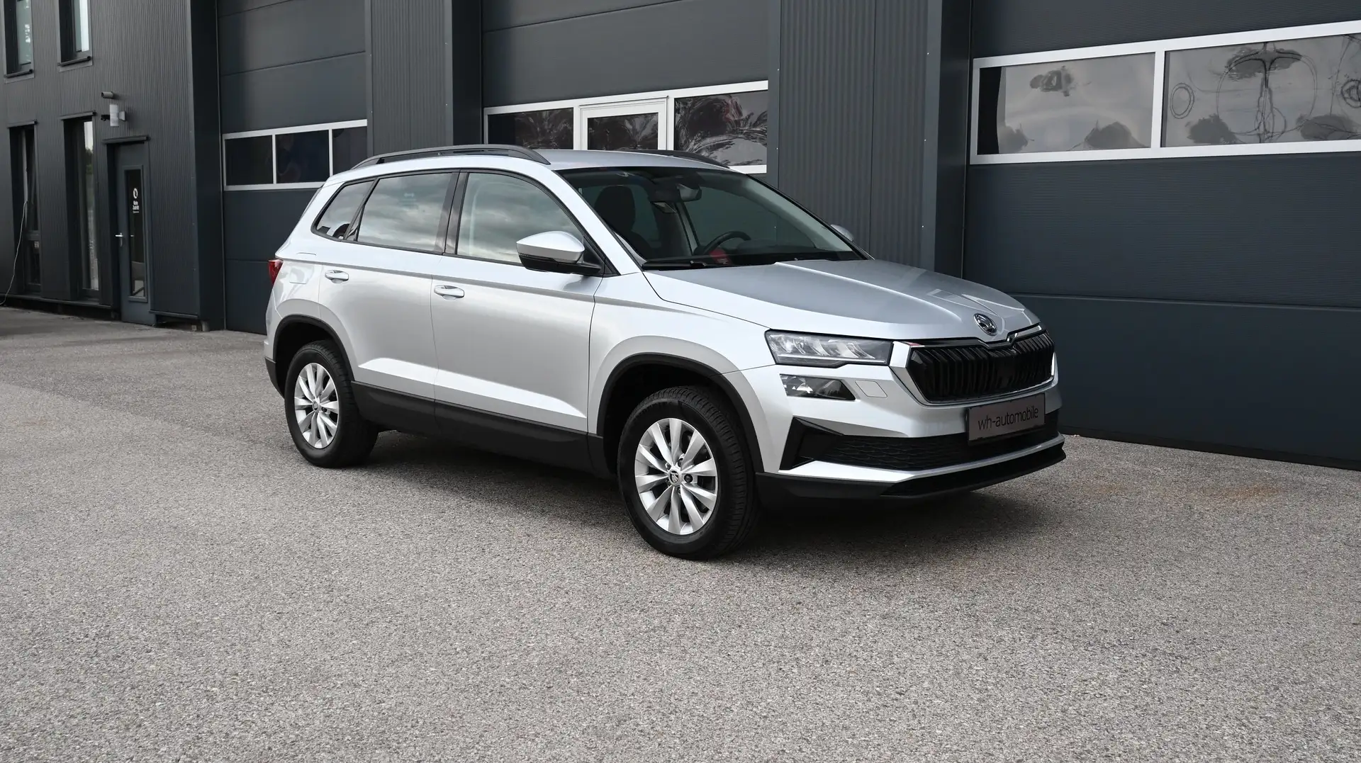 Skoda Karoq Karoq 2,0 TDI Selection/ AHV / GARANTIE / 1.BESITZ Silber - 2