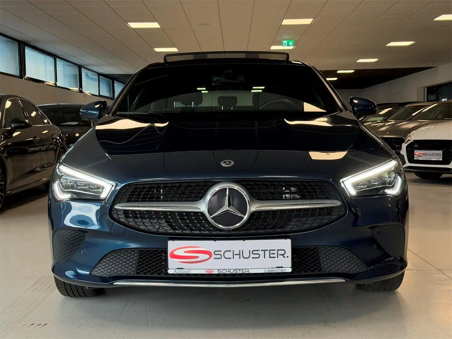 Mercedes-Benz CLA 250 e PHEV Aut. Blau - 2