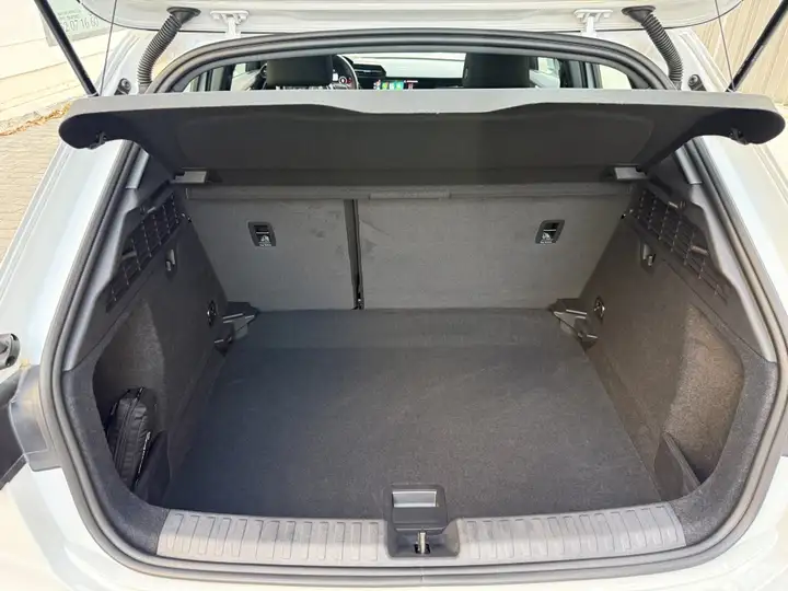Audi A3 2024, foto 48