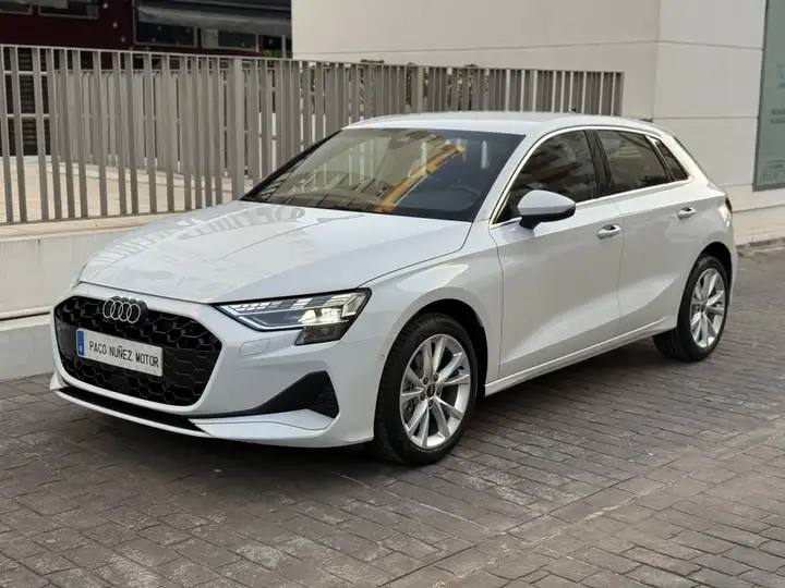 Audi A3 2024, foto 17