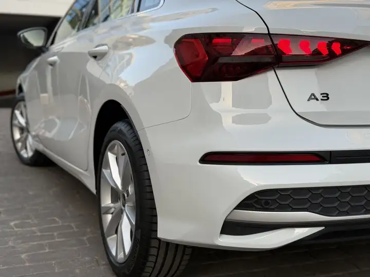 Audi A3 2024, foto 11