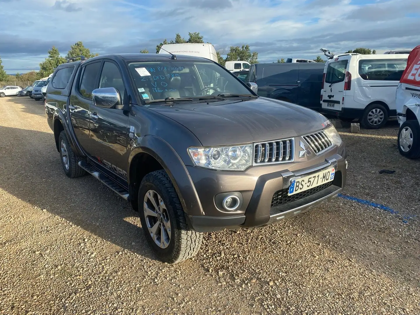 Mitsubishi L200 III 2.5 DID 180 5 Places / BS571 Brown - 1