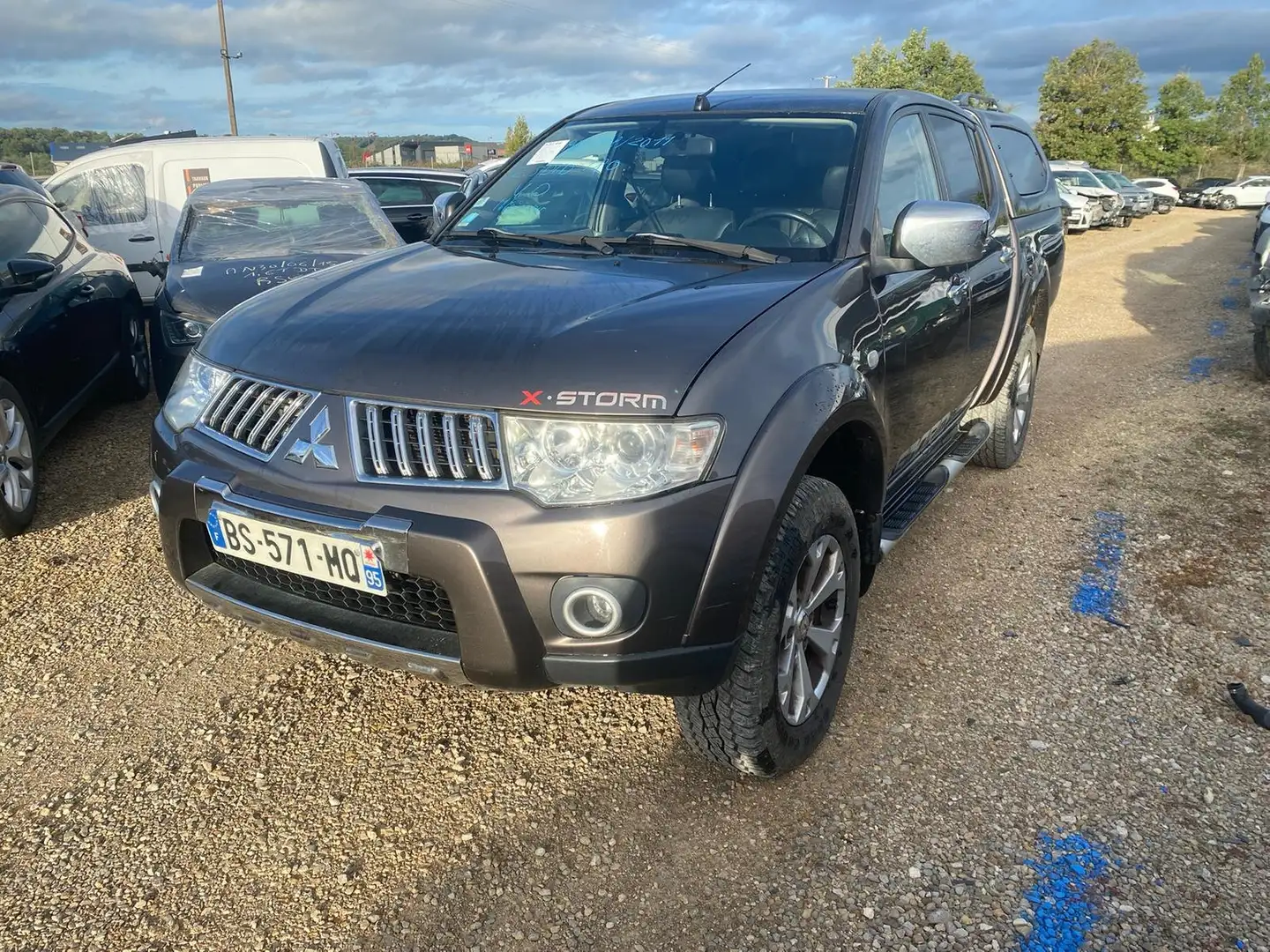 Mitsubishi L200 III 2.5 DID 180 5 Places / BS571 Bruin - 2