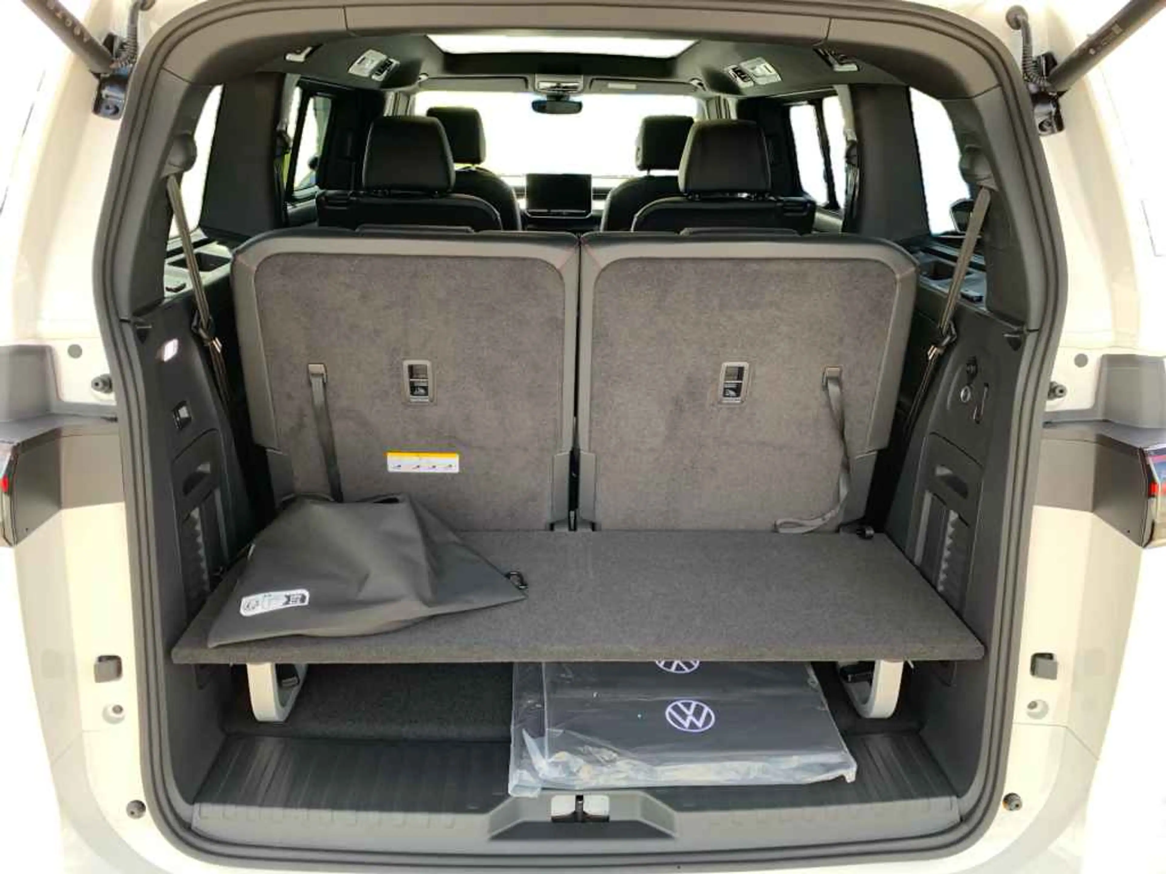 Volkswagen ID. Buzz GTX LANG LR LWB 6-S*ELEK.TÜR*AHK*PANO — photo 9