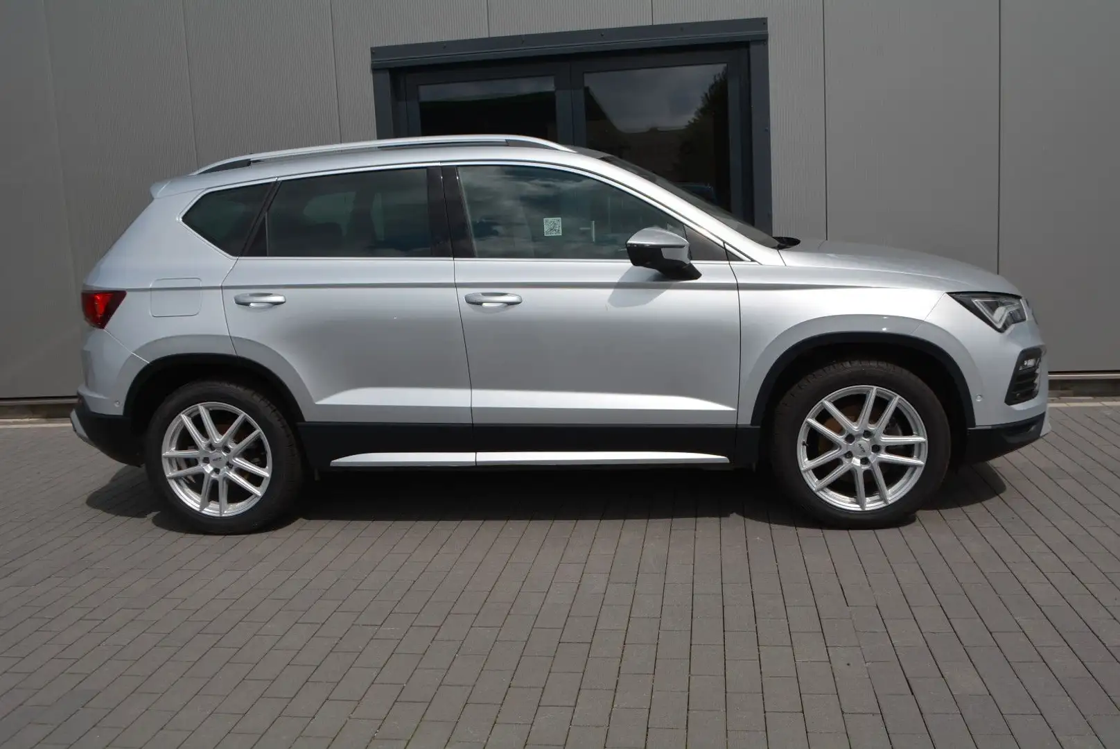 SEAT Ateca Xperience 4Drive-Garantie incl-Service neu Silber - 2