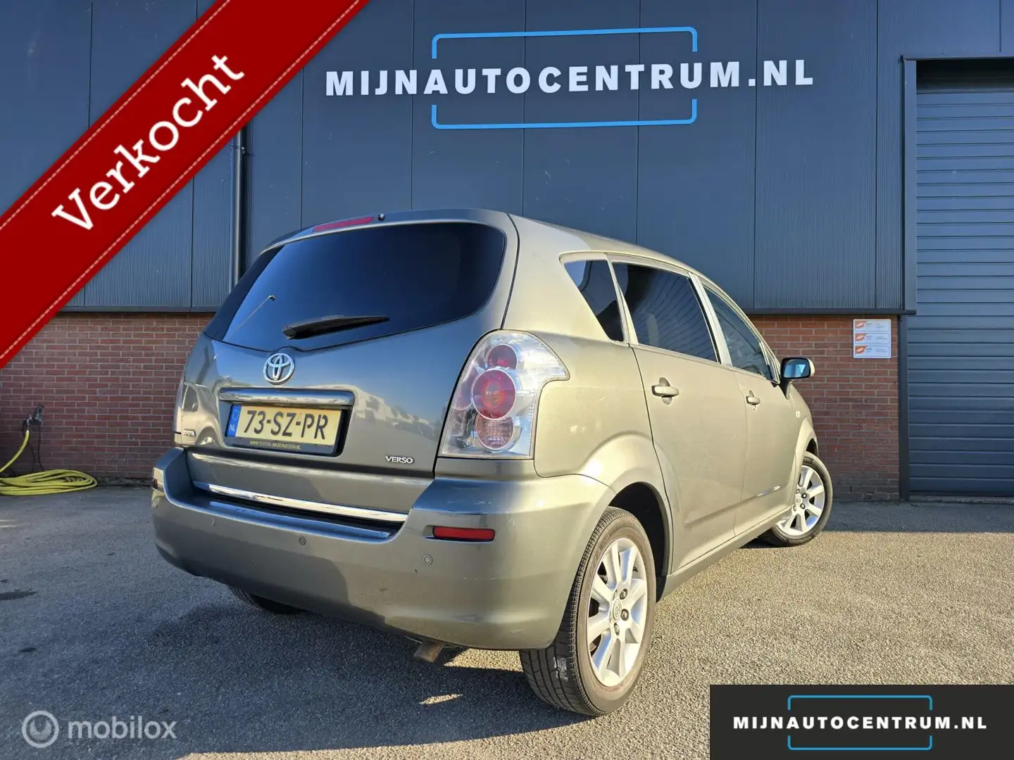 Toyota Verso 1.8 VVT-i Dynamic / NAP / DEALER ONDERHOUDEN Gri - 2