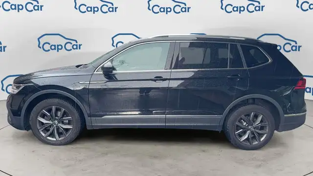 Volkswagen Tiguan Allspace view 2