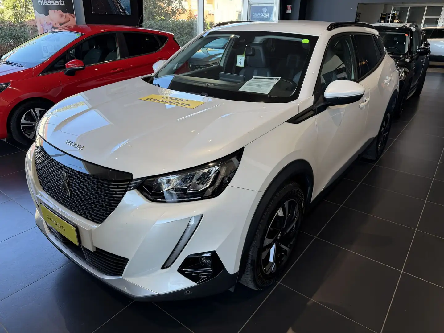 Peugeot 2008 2008 BlueHDi 130 S&S EAT8 Allure Weiß - 1