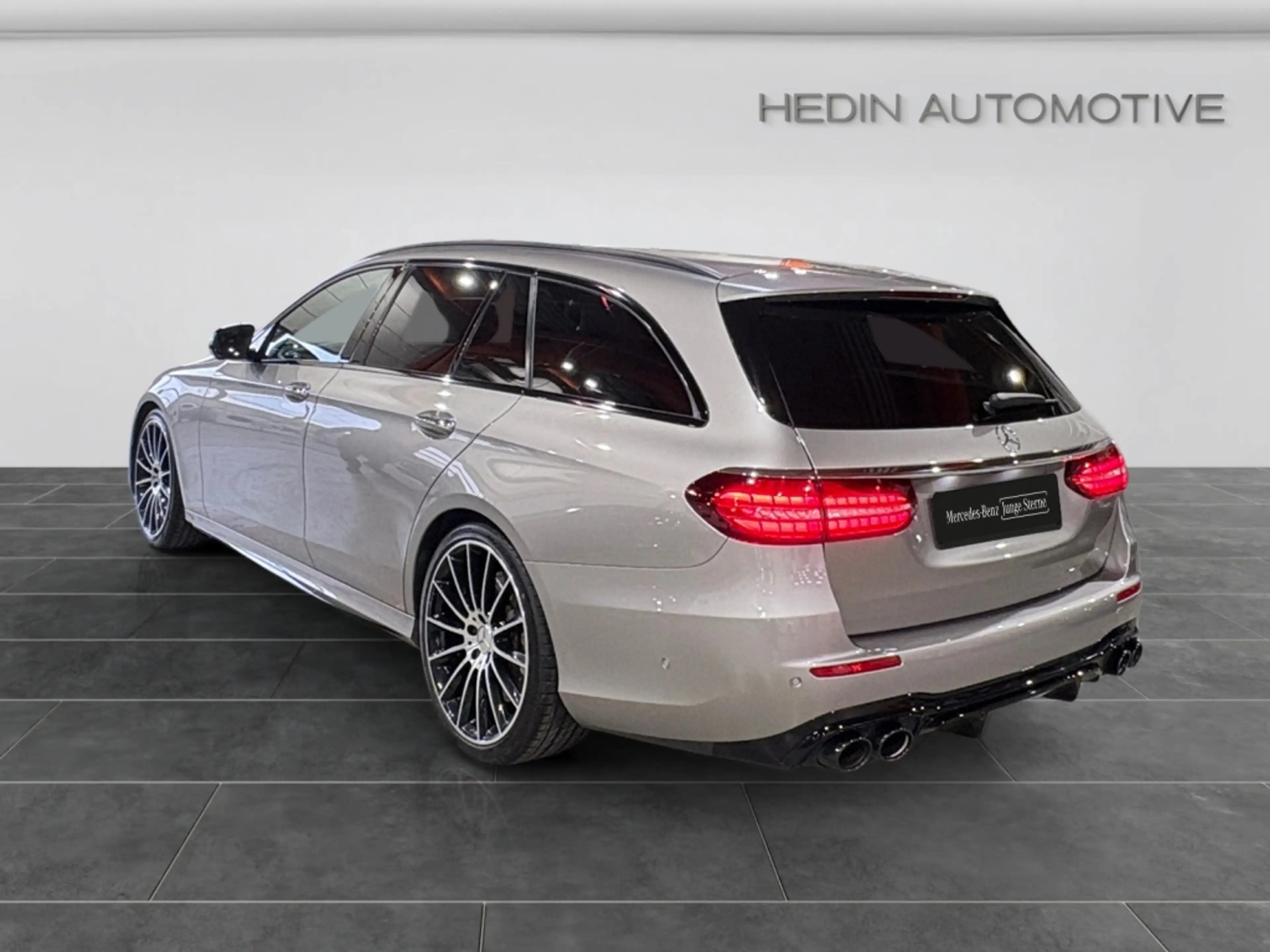 Mercedes-Benz E 53 AMG 4MATIC+ T-Modell AMG|BURM|NIGHT|AMBI|LM — photo 4