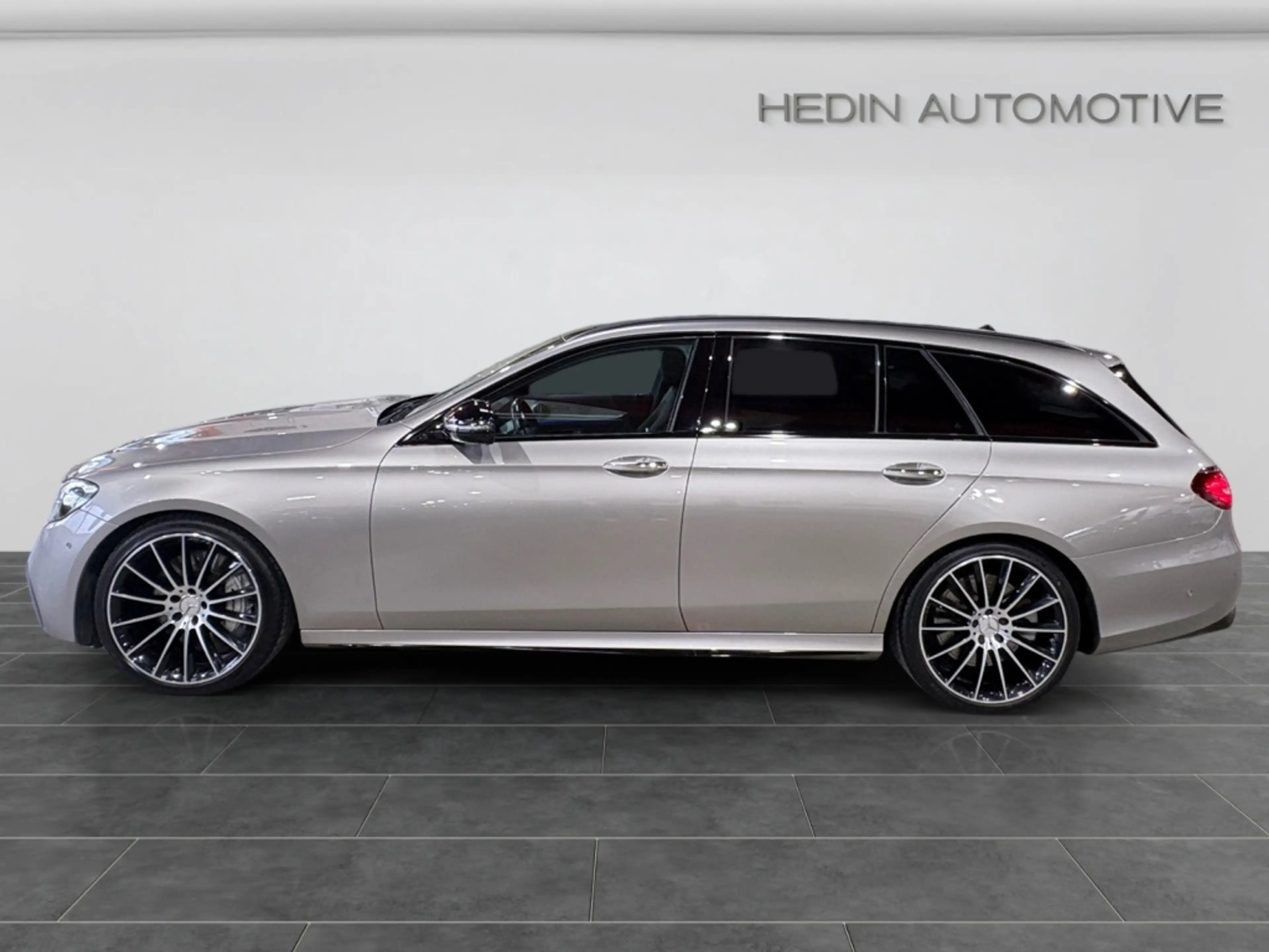 Mercedes-Benz E 53 AMG 4MATIC+ T-Modell AMG|BURM|NIGHT|AMBI|LM — photo 3