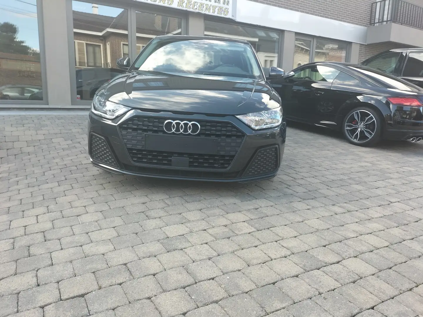 Audi A1 25 TFSI Business Ed Attraction S tronic (EU6AP) Gris - 1