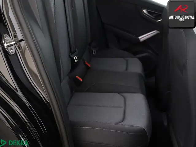 Audi Q2 view 12