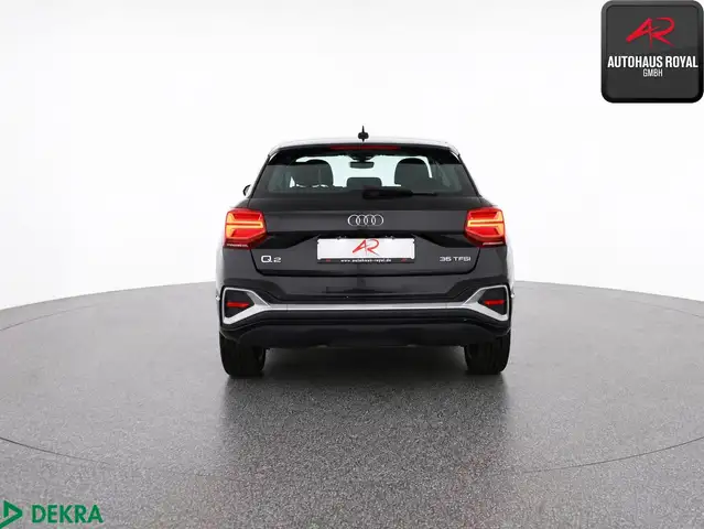 Audi Q2 view 4
