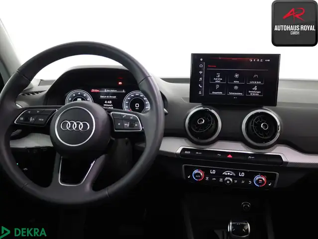 Audi Q2 view 14