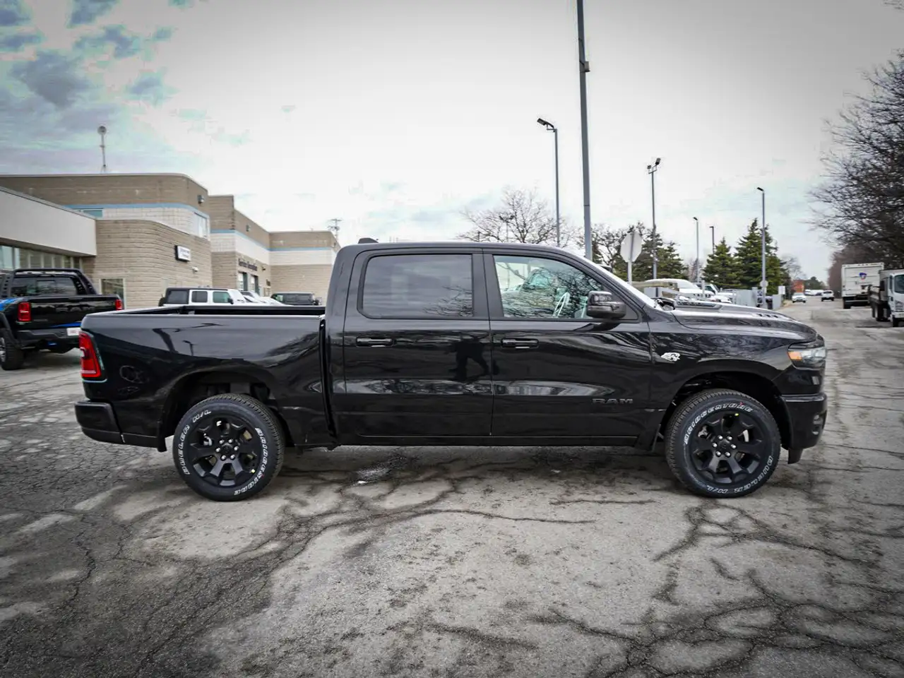 RAM 1500 снимка RAM 1500