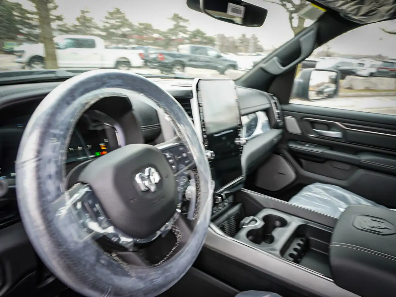 RAM 1500 снимка RAM 1500