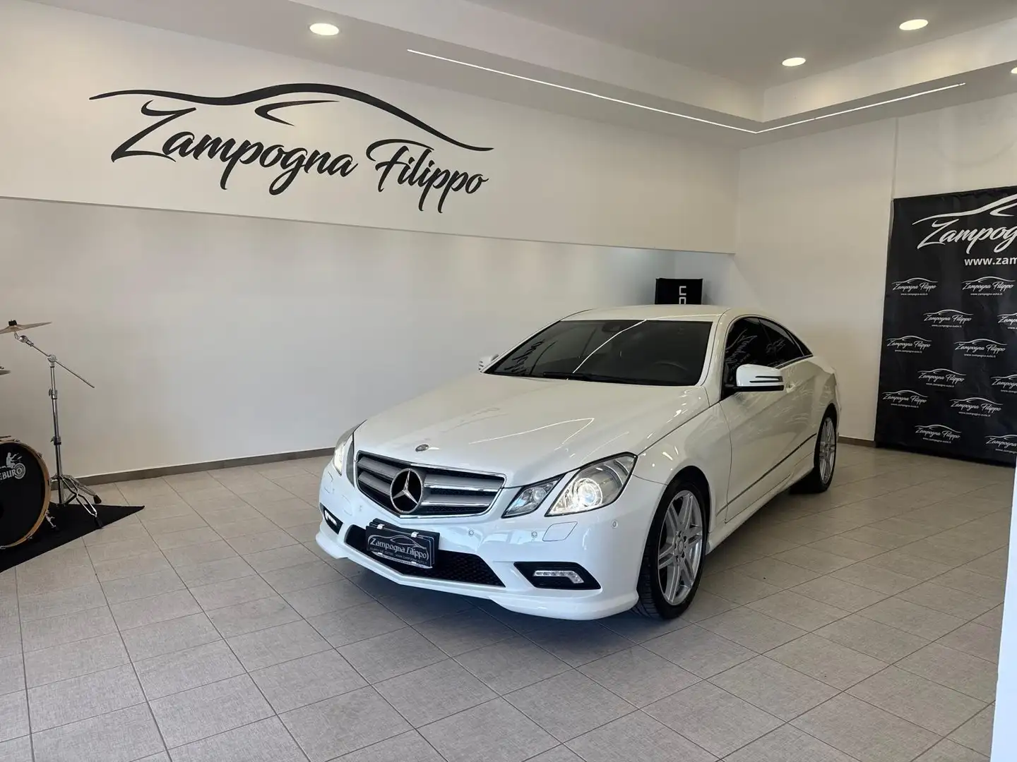 Mercedes-Benz E 220 E 220 CDI Coupé BlueEFFICIENCY Bianco - 1