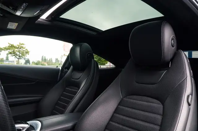 Mercedes-Benz C-Class view 17