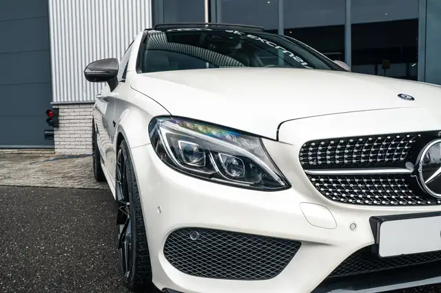 Mercedes-Benz C-Class view 9