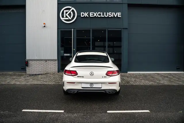 Mercedes-Benz C-Class view 5
