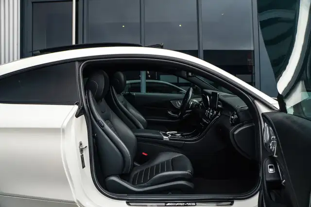 Mercedes-Benz C-Class view 13